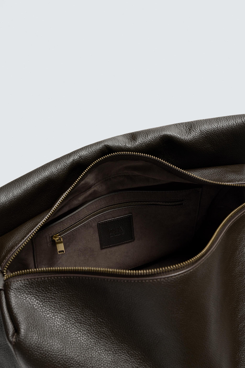 XL LEATHER CROSSBODY BAG LIMITED EDITION - Zara фото 6