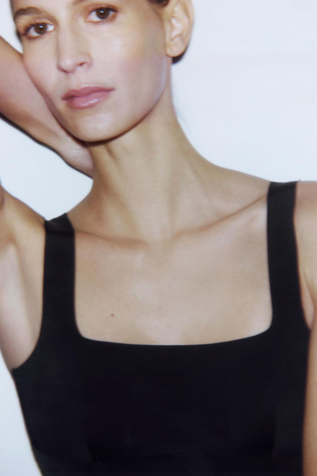 VESTIDO MIDI ENTALLADO / Negro - Zara фото 5