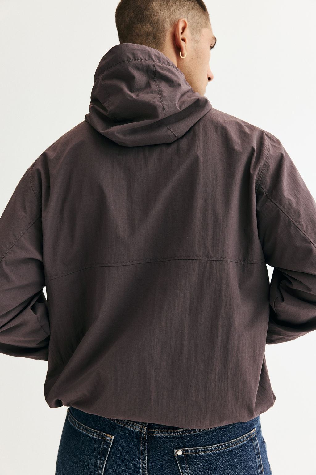 Chaqueta cortavientos con capucha - H&m фото 7