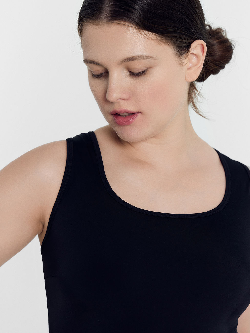 Купальник женский слитный в черном цвете черный 762218 - Mark formelle фото 7