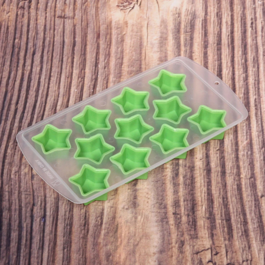 Цена за 4 шт. Форма для льда пластиковая с силиконом "Звездочки"