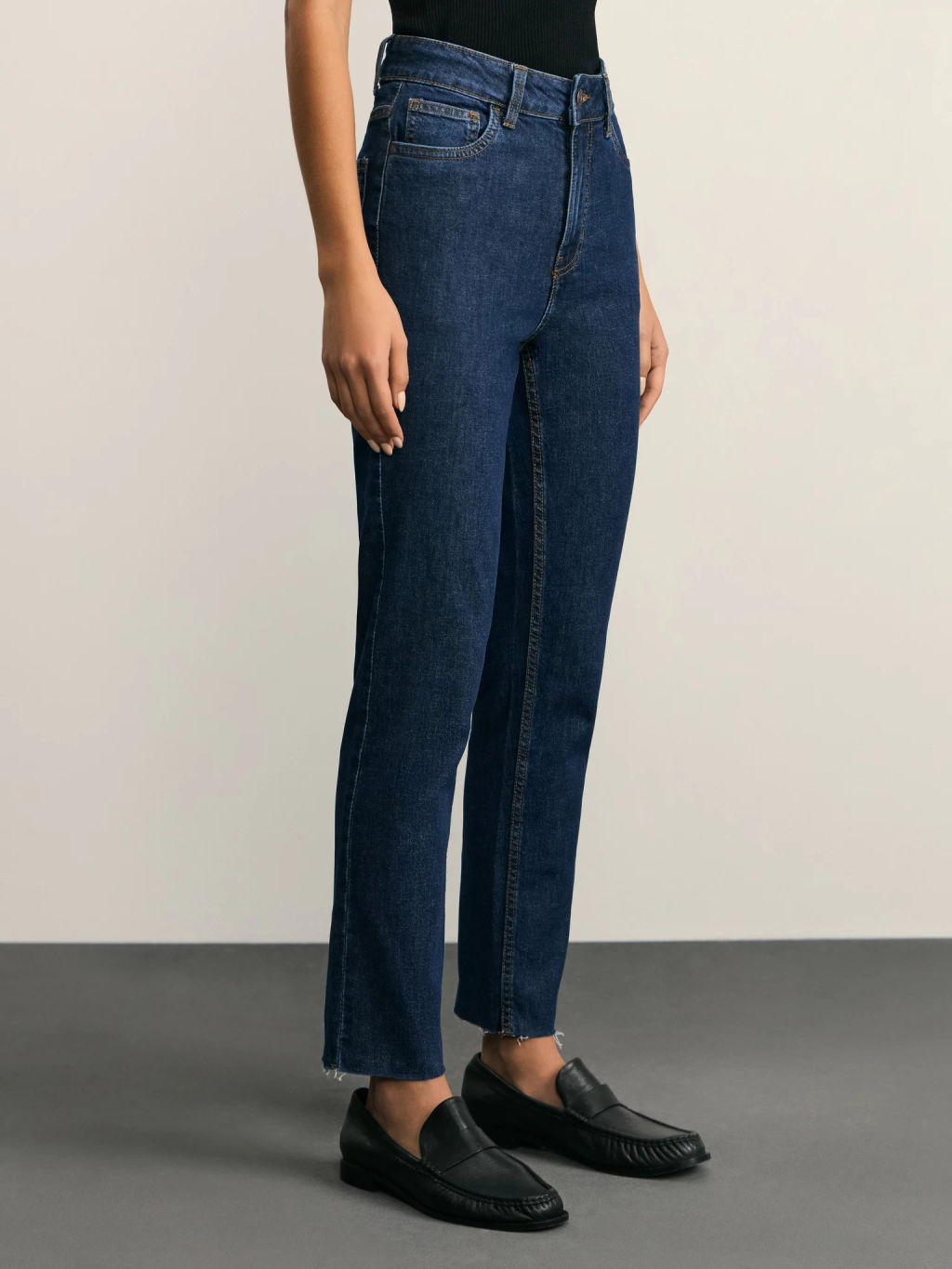 Джинсы slim укороченные / Zarina  фото 3