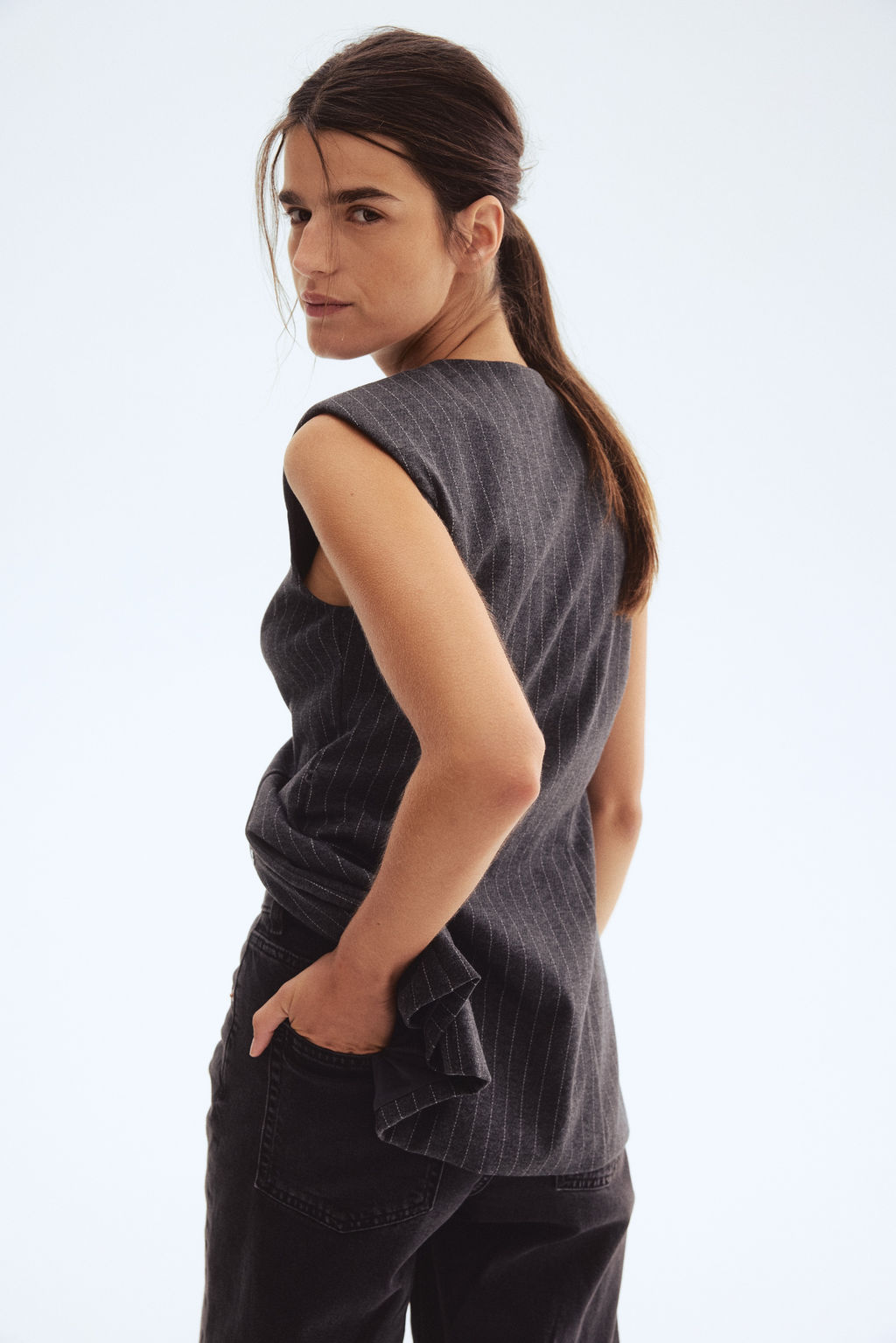 Chaleco con cintur?n de anudar - H&m фото 7