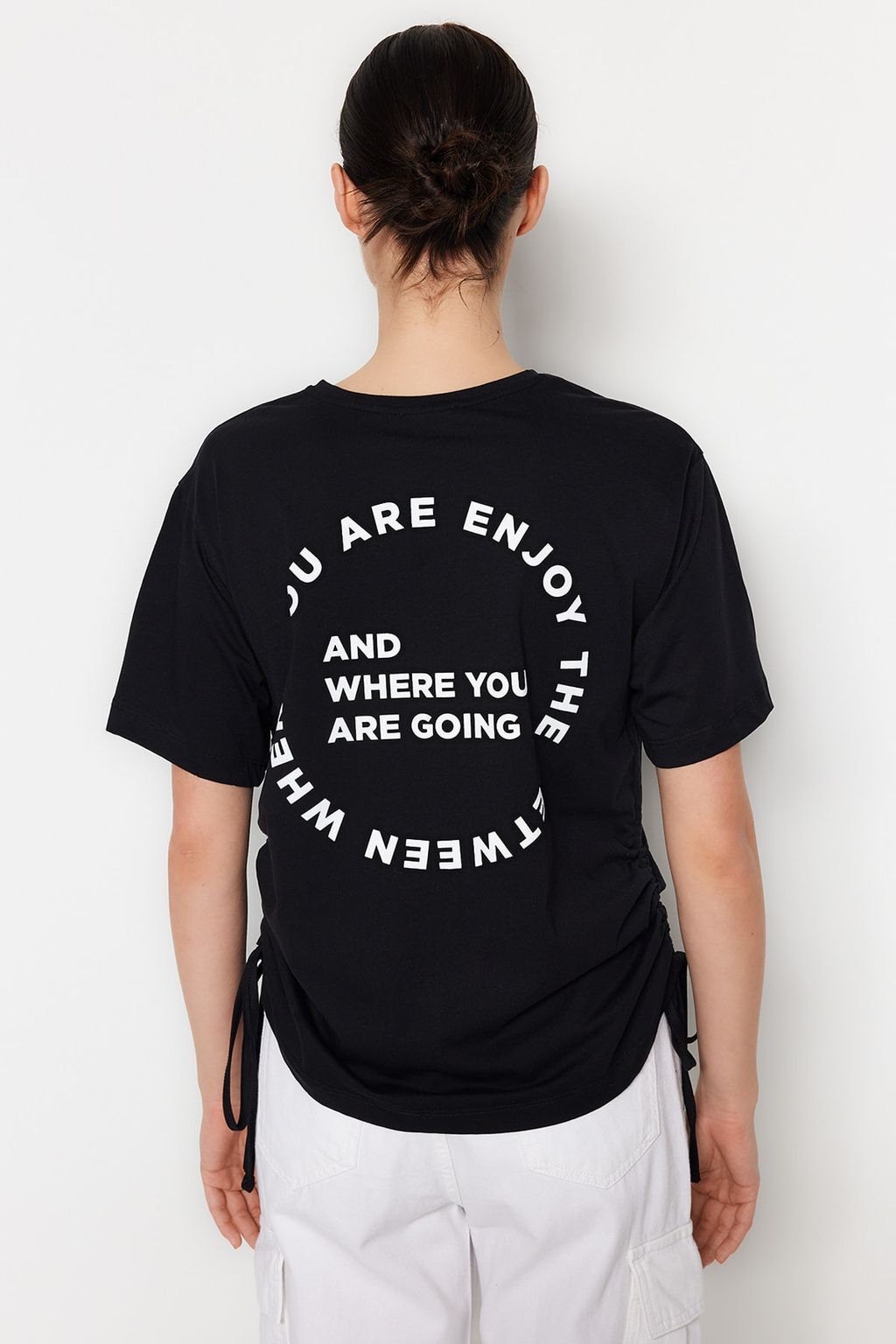 TRENDYOLMILLA Beyaz %100 Pamuk S?rt Bask?l? Buzgulu Oversize/Genis Kesim Bisiklet Yaka T-Shirt TWOSS23TS00150  фото 16