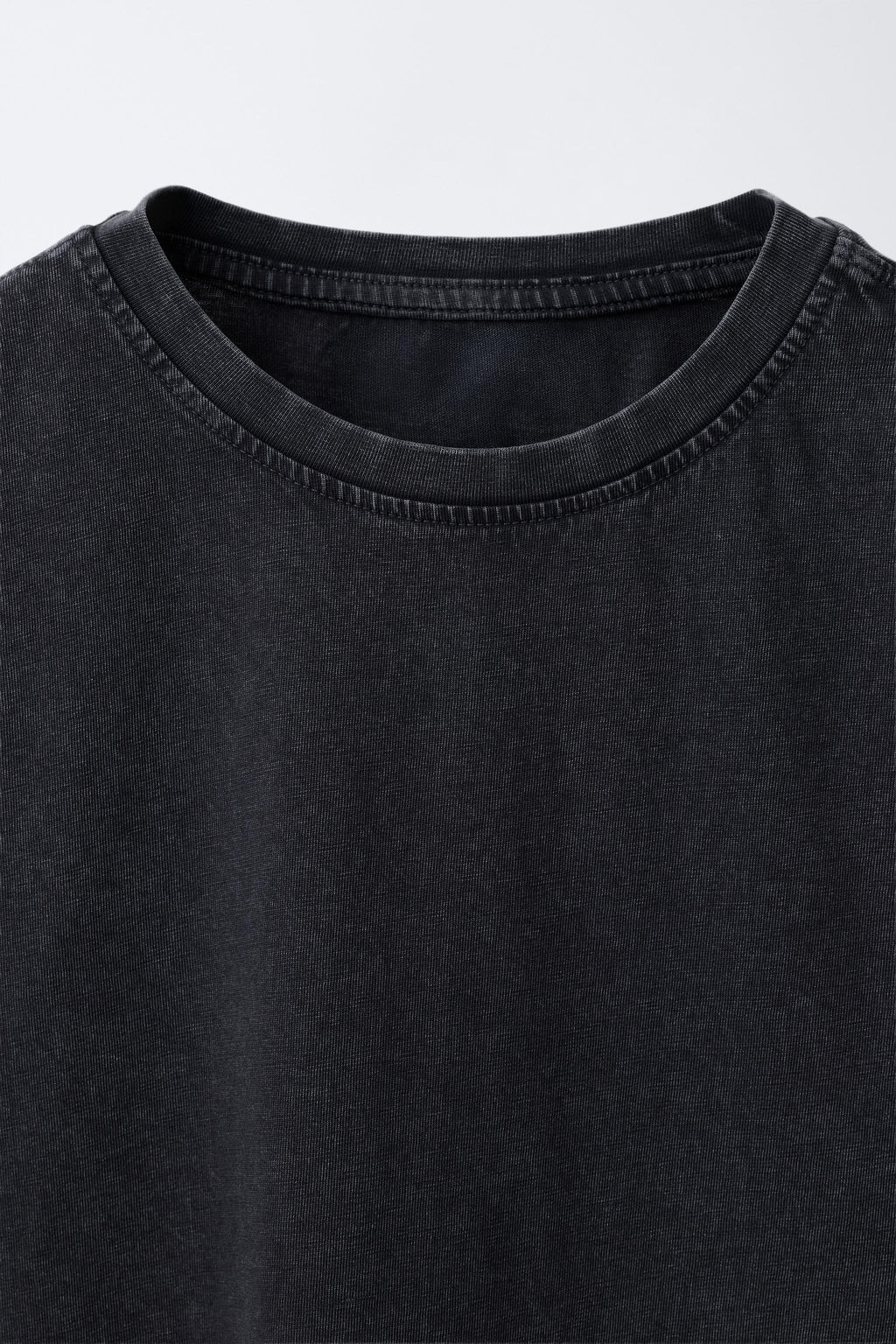 CAMISETA B?SICA EFECTO LAVADO / Gris antracita