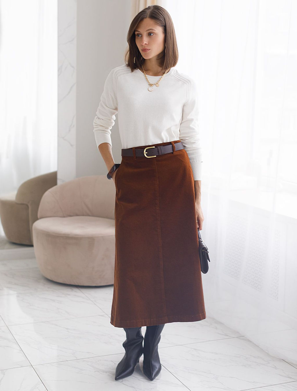 D39.350 Джемпер женский натуральный белый