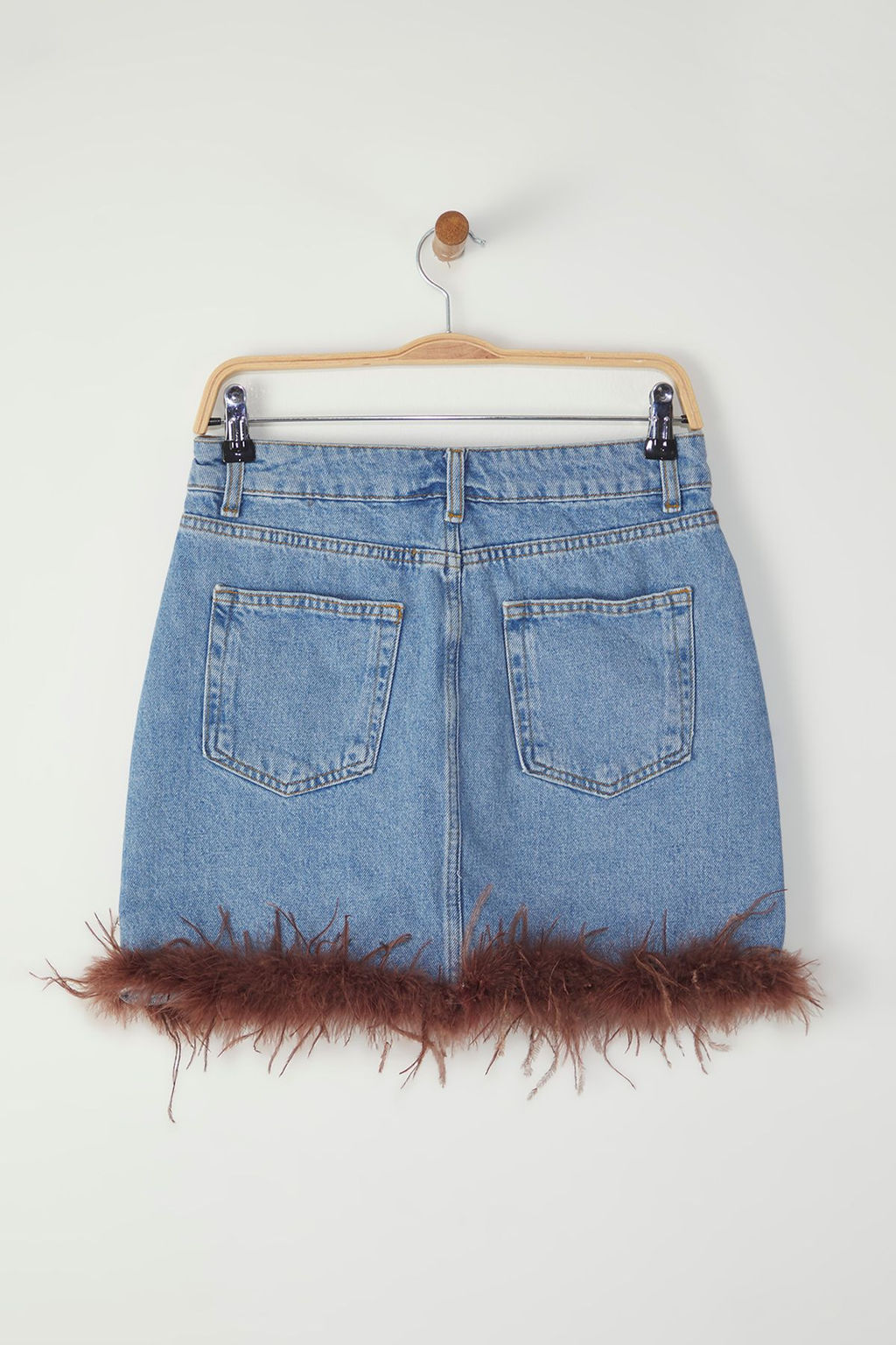 TRENDYOLMILLA Limited Edition Mavi Pacas? Kahverengi Tuy Detayl? Mini Denim Etek TWOSS25ET00111 фото 4