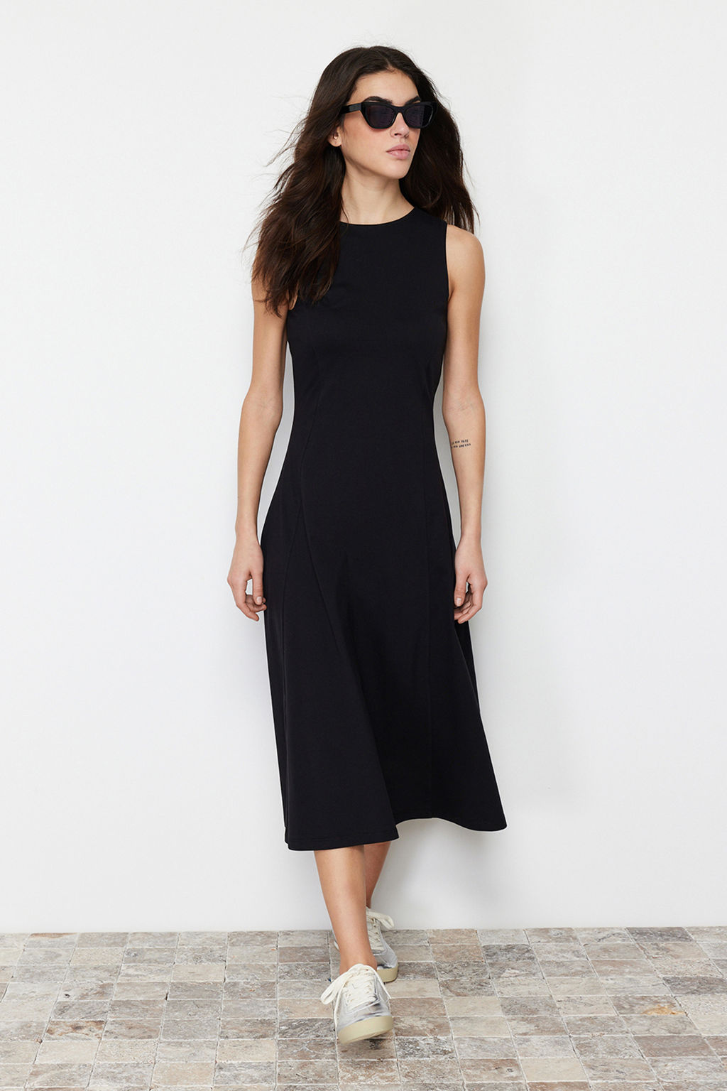 Siyah %100 Pamuk Skater/Belden Ac?lan Bisiklet Yaka Kolsuz Midi Orme Midi Elbise TWOSS24EL00193