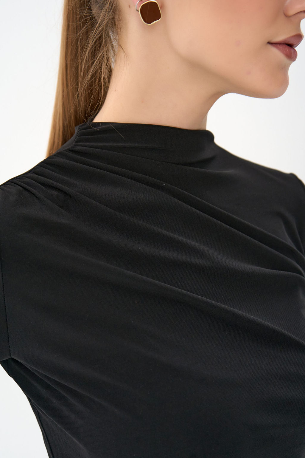 Лонгслив Нора (чёрный-2) - Эльза фото 3