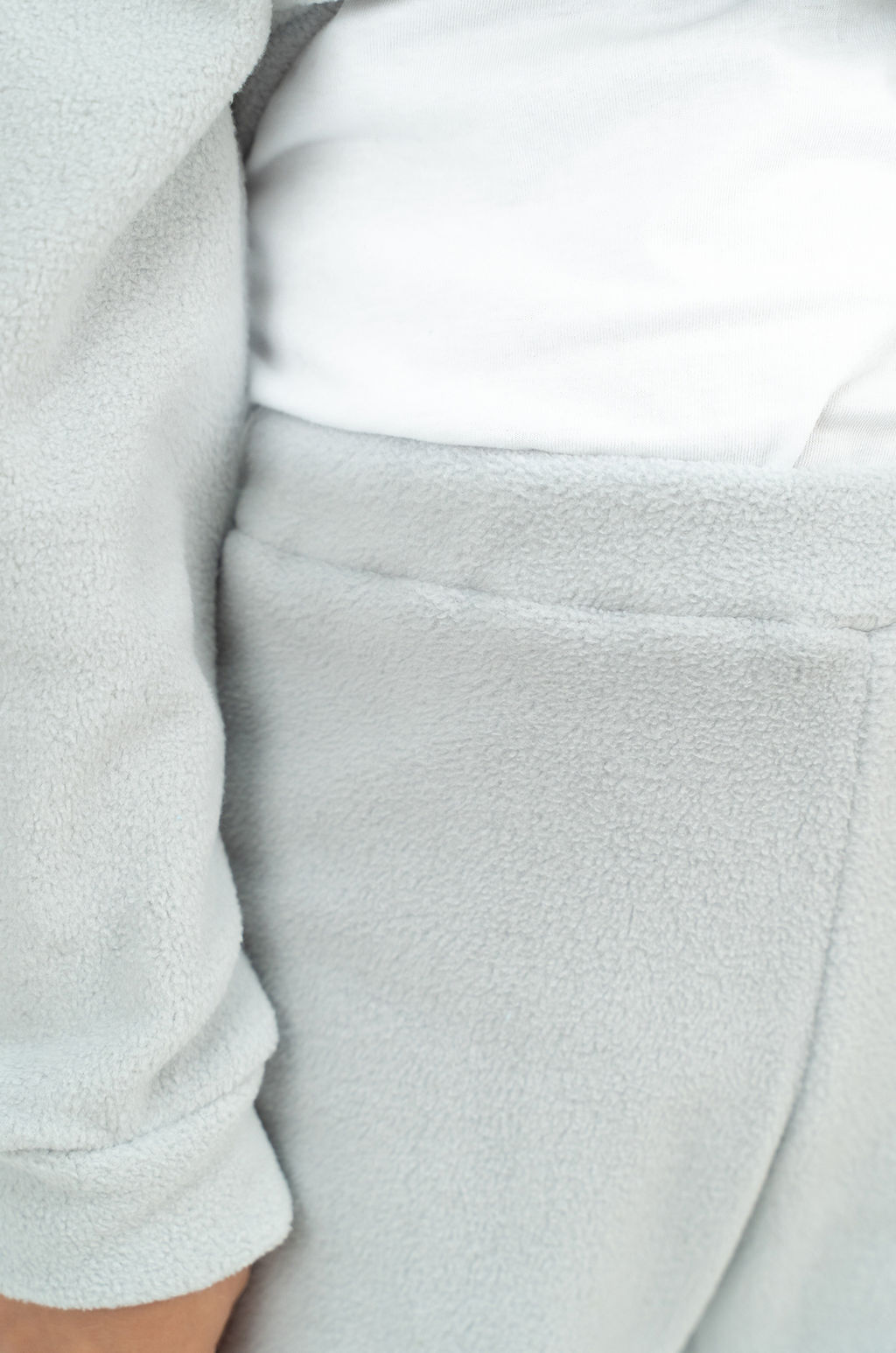 Костюм детский флисовый светлосерый