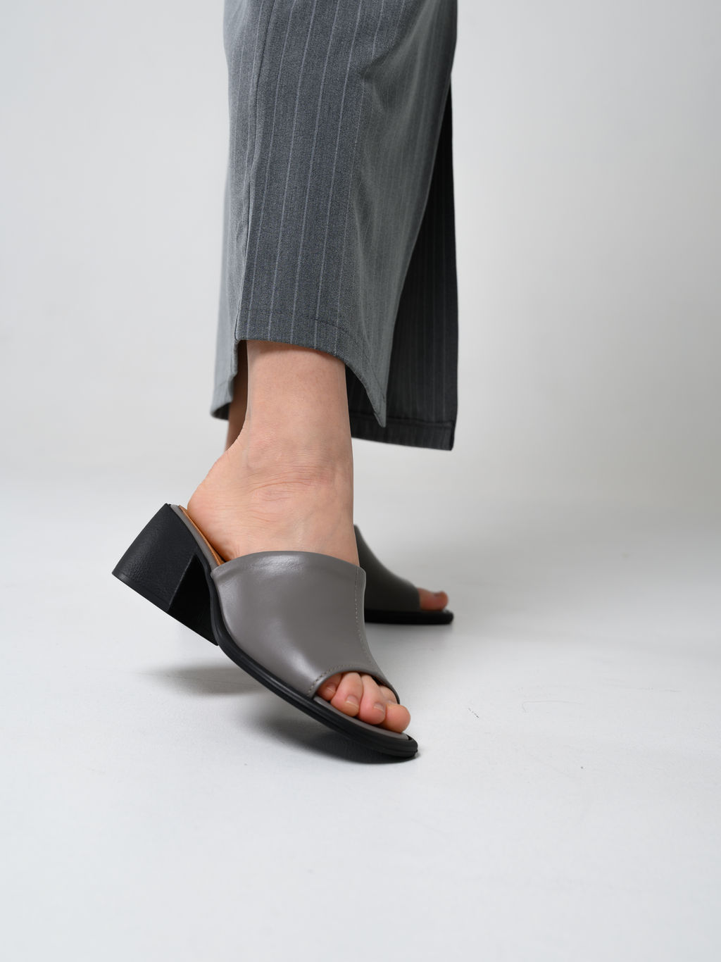 Сабо 4012.23663bl.Серый игуана