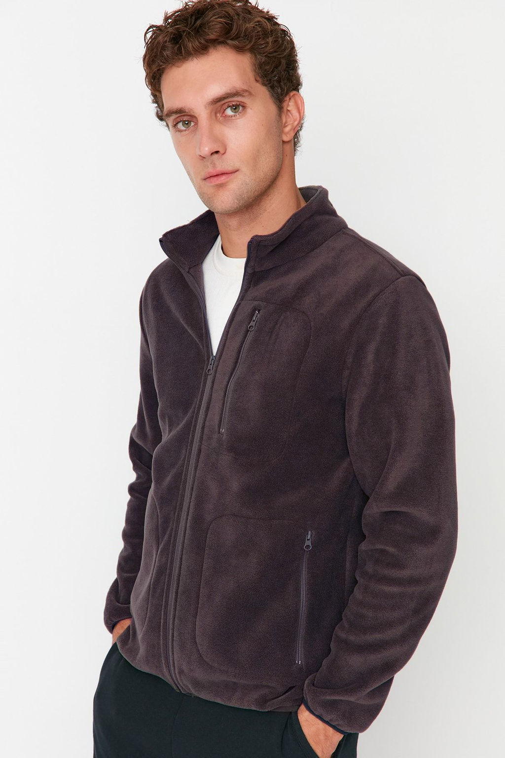 TRENDYOL MAN Siyah Regular/Normal Kesim Fermuarl? S?cak Tutan Kal?n Anti-pilling Polar Sweatshirt TMNAW23HI00050