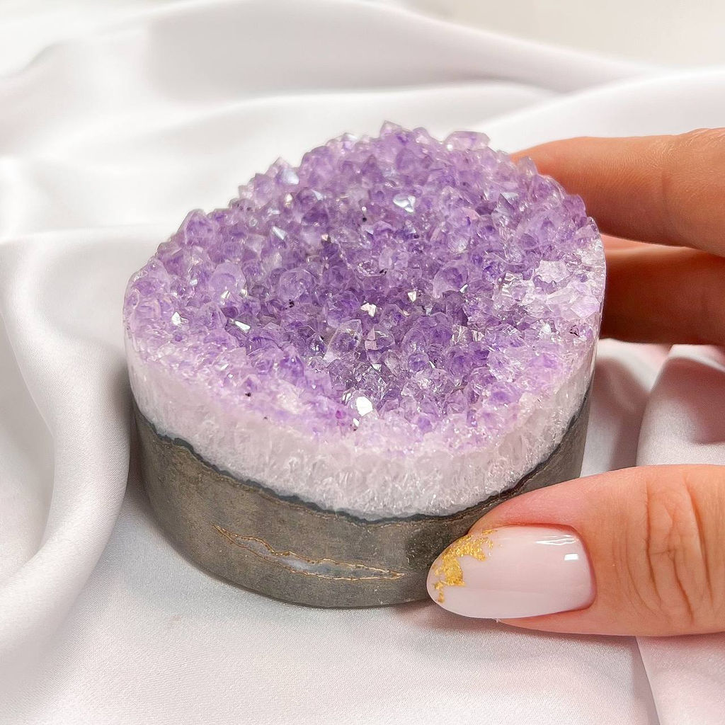 Друза Аметиста резная