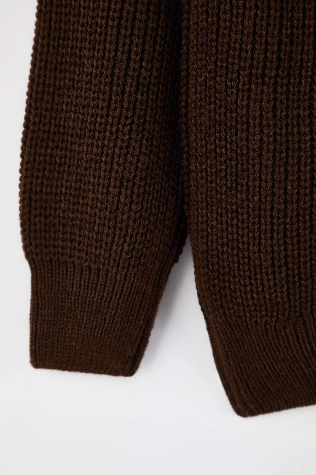 Kahverengi Oversize Bisiklet Yaka Duz Kazak TMNAW23KZ00189