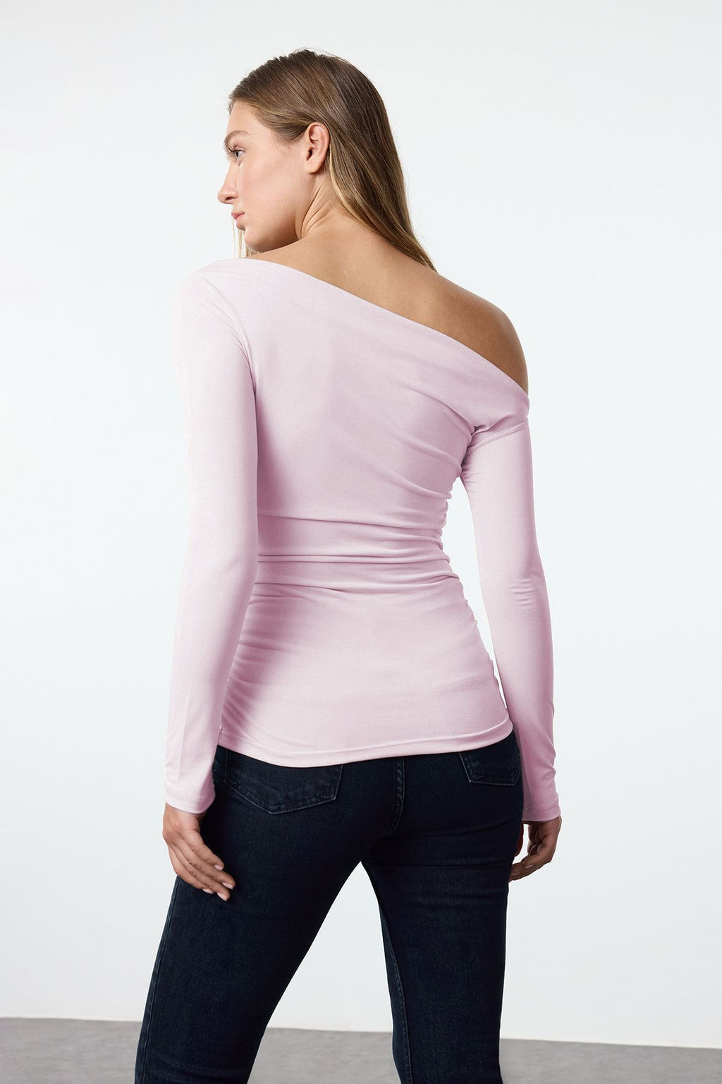 Pembe Buzgu/Drape Detayl? Fitted/Vucuda Oturan Uzun Kollu Esnek Orme Bluz TWOAW25BZ00248