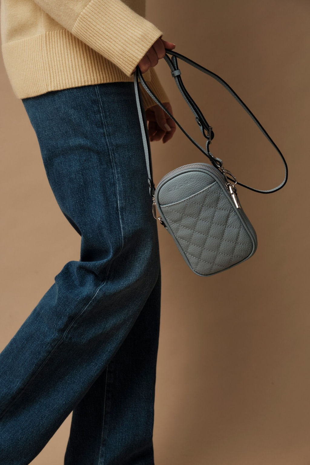 Сумка кожаная Azaro 30832 сер.небо