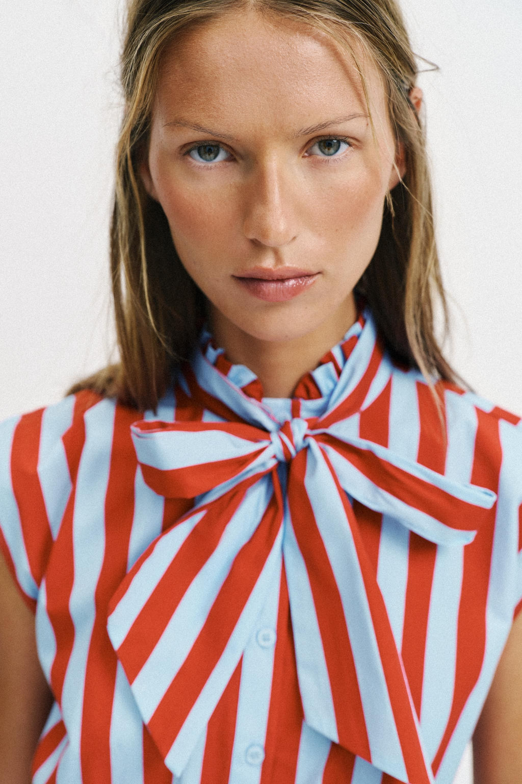 CAMISA RAYAS NUDO MANGA SISA / Raya Roja - Zara фото 3