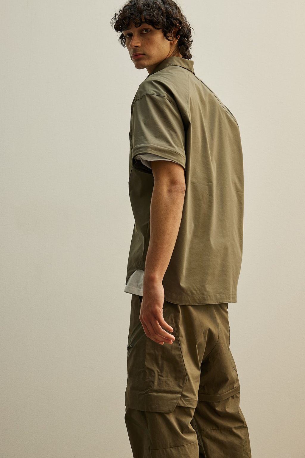 Camisa deportiva zip-off en DryMove Loose Fit - H&m фото 4