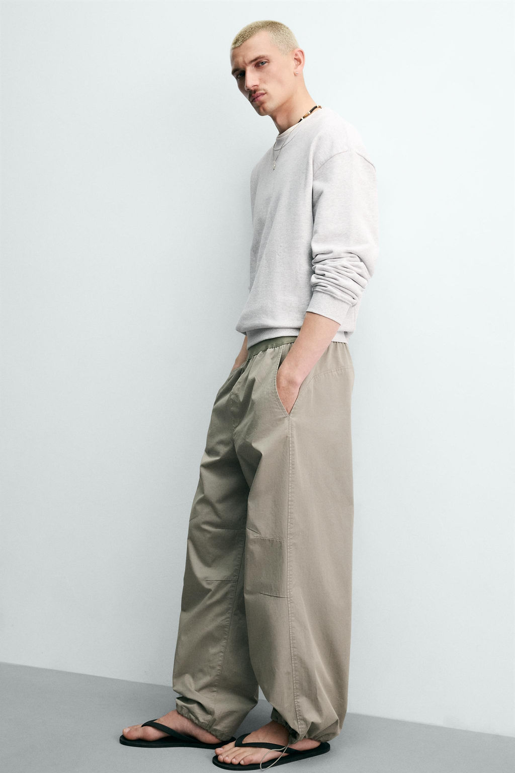 PANTAL?N PARACHUTE RELAXED FIT / Khaki claro - Zara фото 6