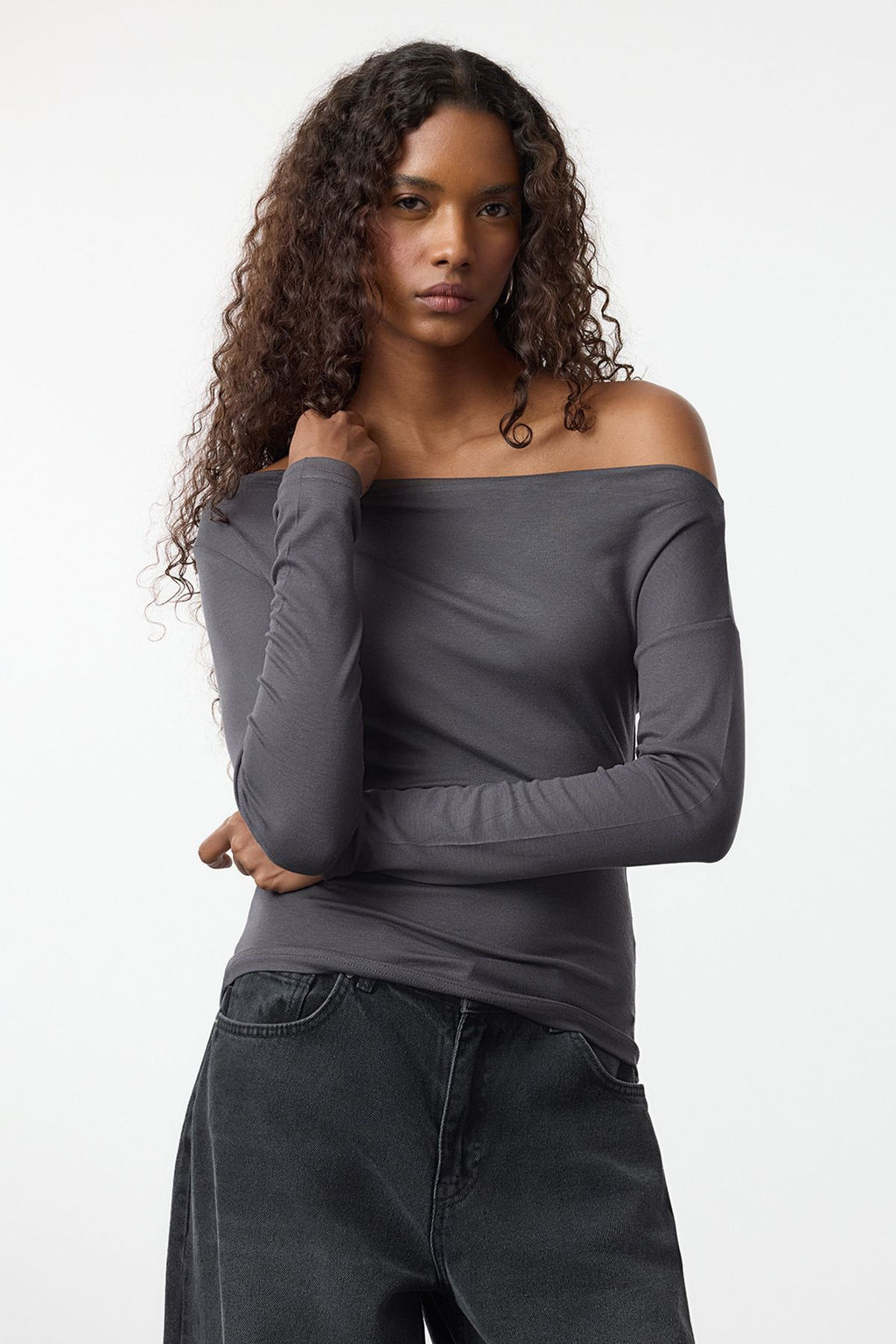 Antrasit Duz Premium Yumusak Kumasl? Fitted/Vucuda Oturan Kay?k Yaka Orme Bluz TWOAW24BZ00227