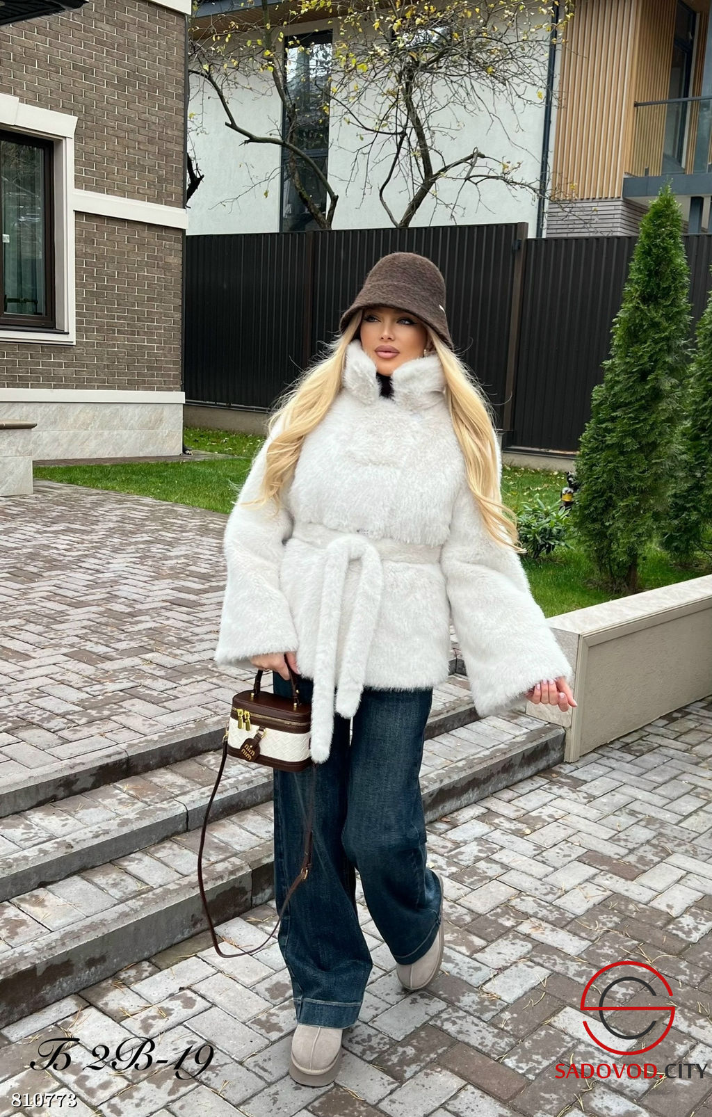 Шуба женская с широким рукавом - Bruno фото 2