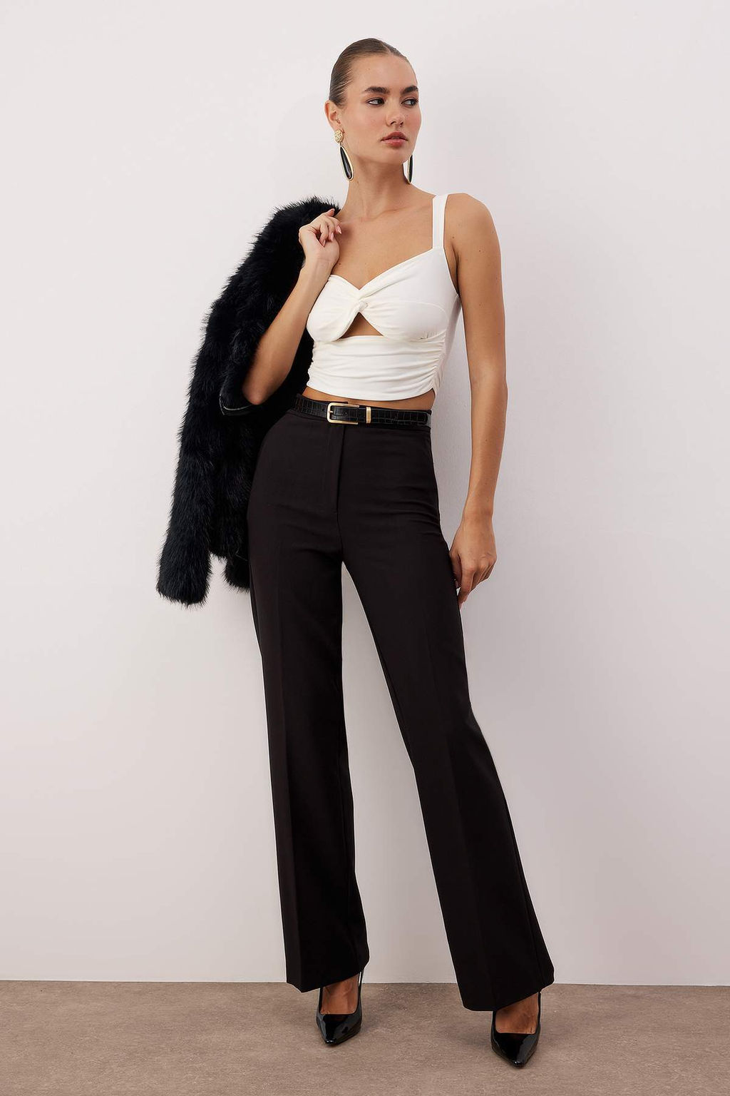 Trendyolmilla Beyaz Crop Pencere/Cut Out Detayl? Orme Bluz TPRSS24BZ00029 фото 18