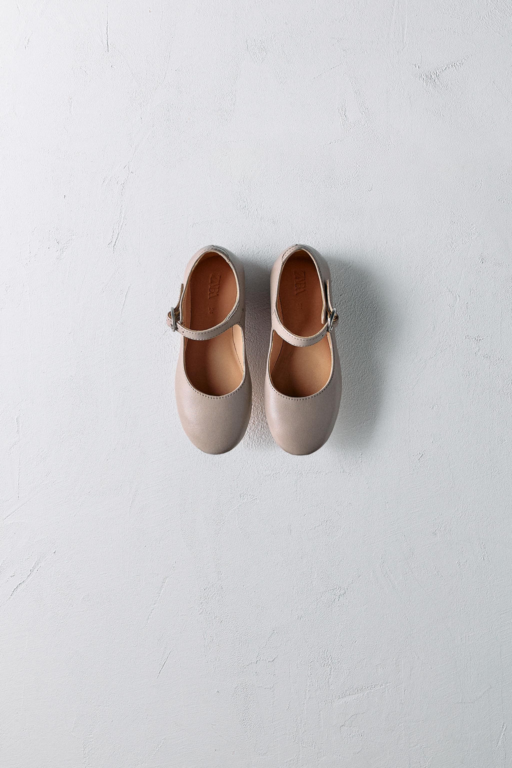 LIMITED EDITION BALLERINA WITH ANKLE STRAP