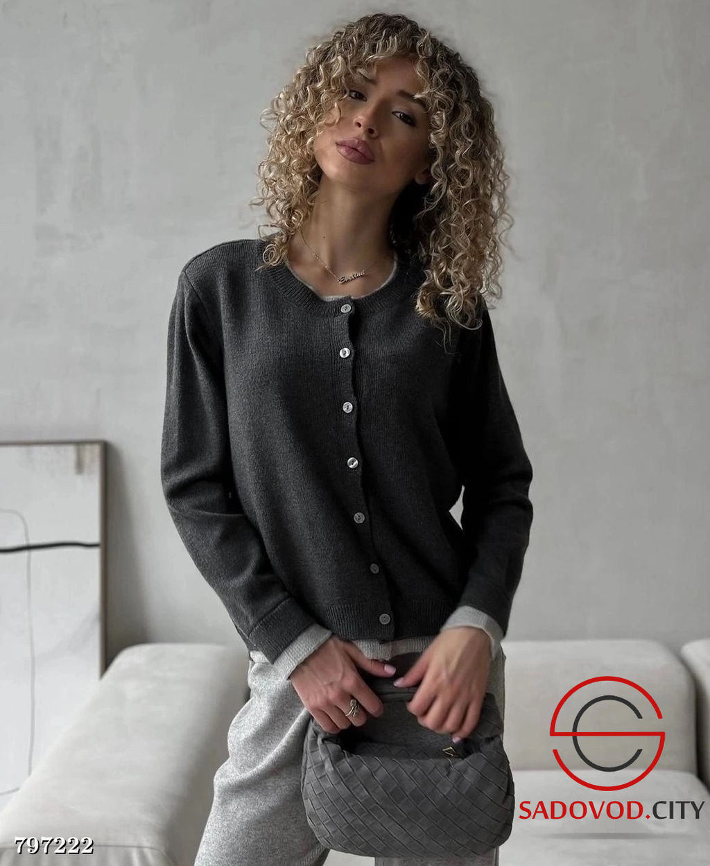 кофта укороченная на пуговицах