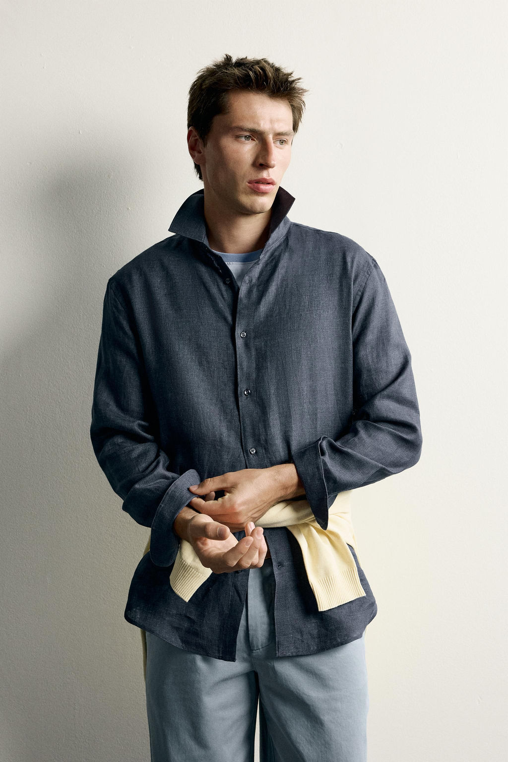 CAMISA REGULAR FIT 100% LINO / Azul / ?ndigo - Zara фото 2
