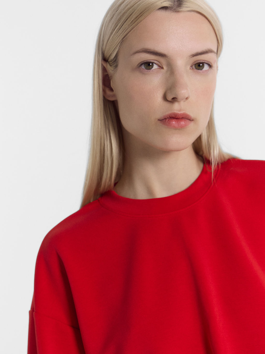 Комплект женский (джемпер, брюки) в красном цвете красный 192543 - Mark formelle фото 6