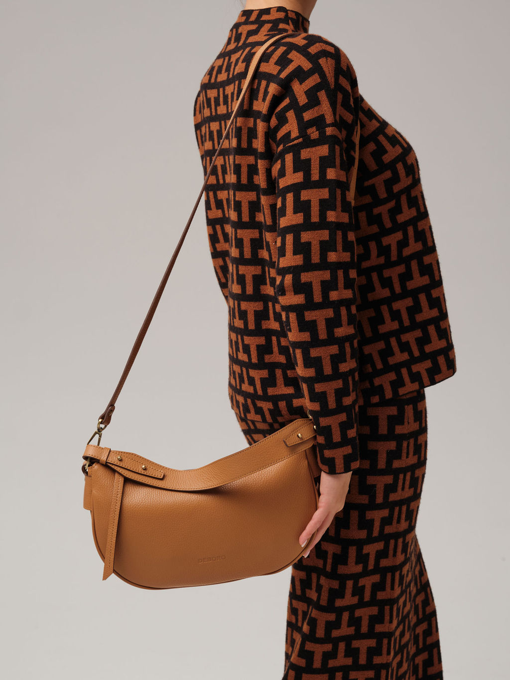 Сумка Deboro 30719 коричневый лист