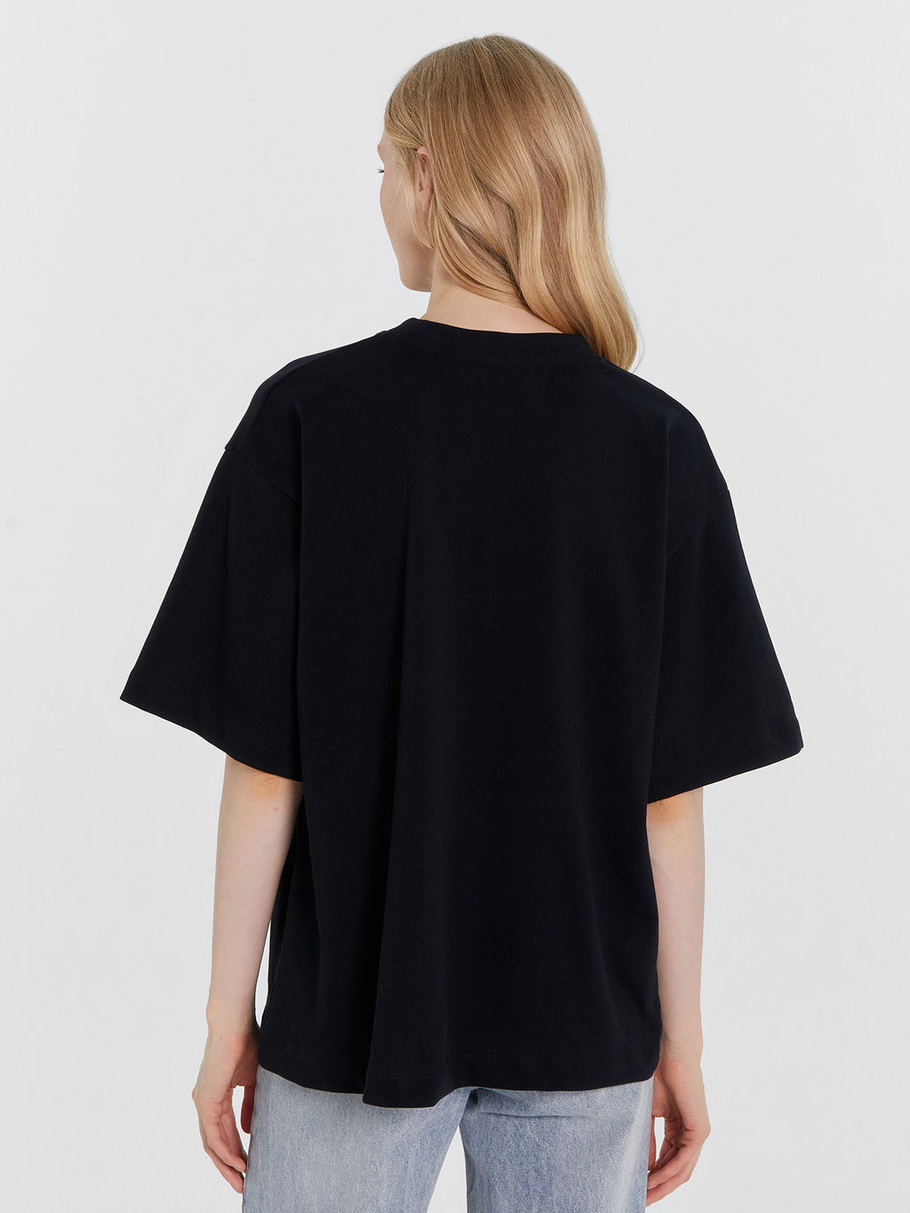 Футболка женская черная с принтом черный +печать5 112961 - Mark formelle фото 4