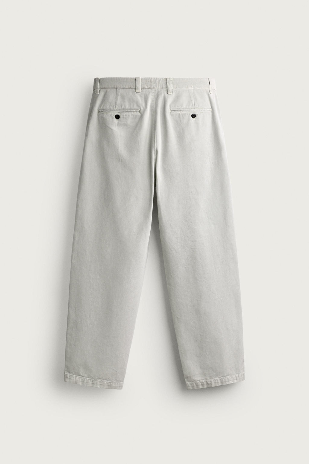 PANTAL?N CHINO STRAIGHT FIT PLIEGUES / Gris