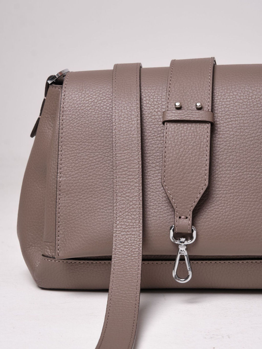 Сумка кожаная сэтчел Deboro 30923 тауп