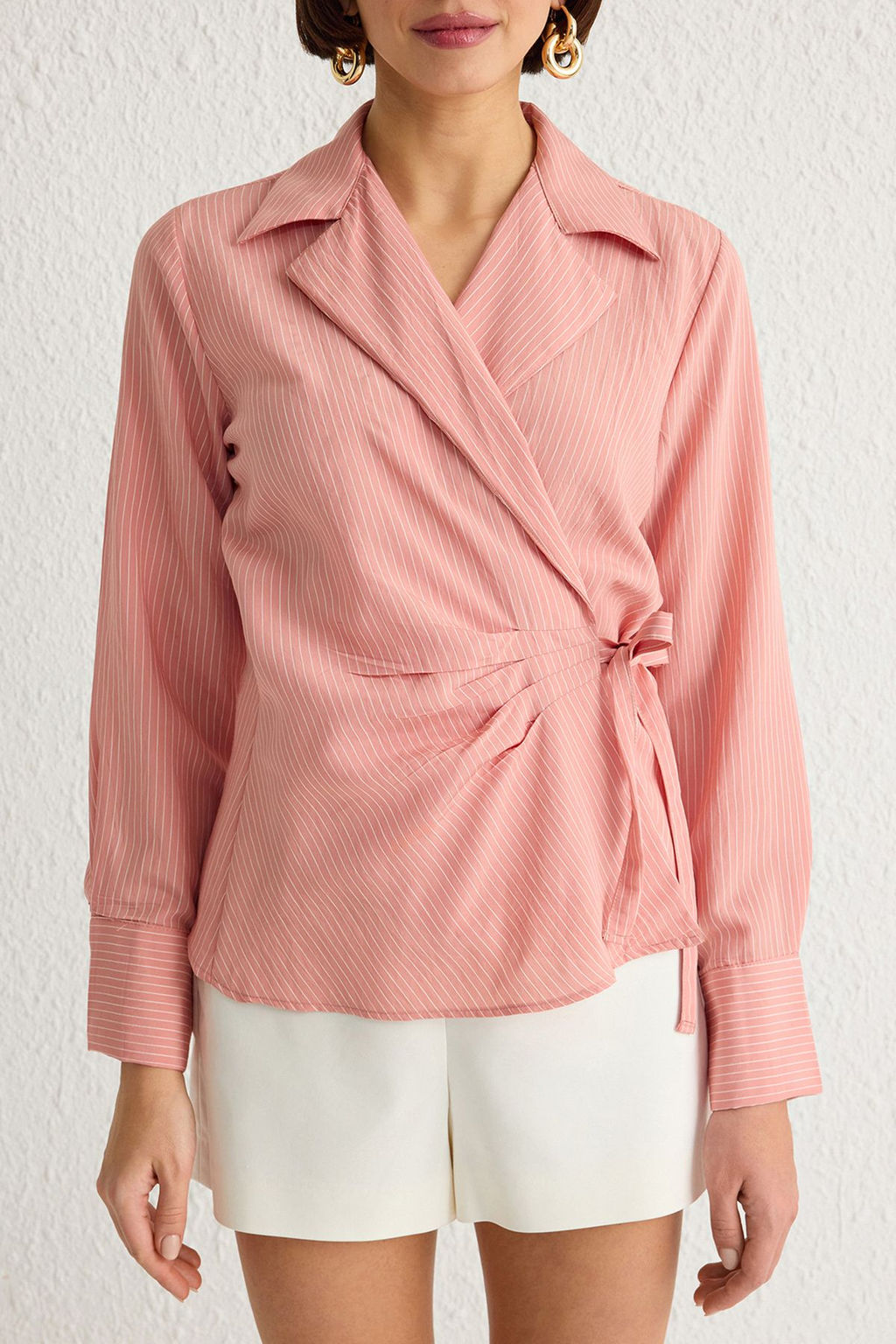 Pembe Cizgili Baglama Detayl? Regular Normal Kal?p Dokuma Gomlek TWOSS25GO00036 - Trendyolmilla фото 3