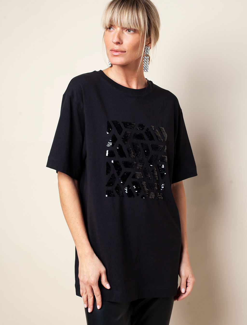 VILATTE / Футболка из премиального хлопка с авторским принтом пайетками  фото 6