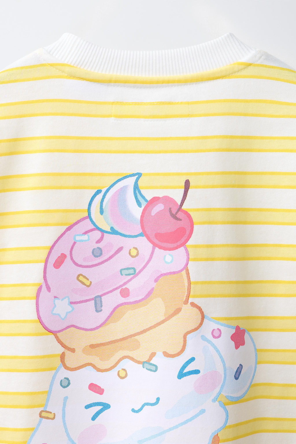 CAMISETA RAYAS CINNAMOROLL  SANRIO / Amarillo