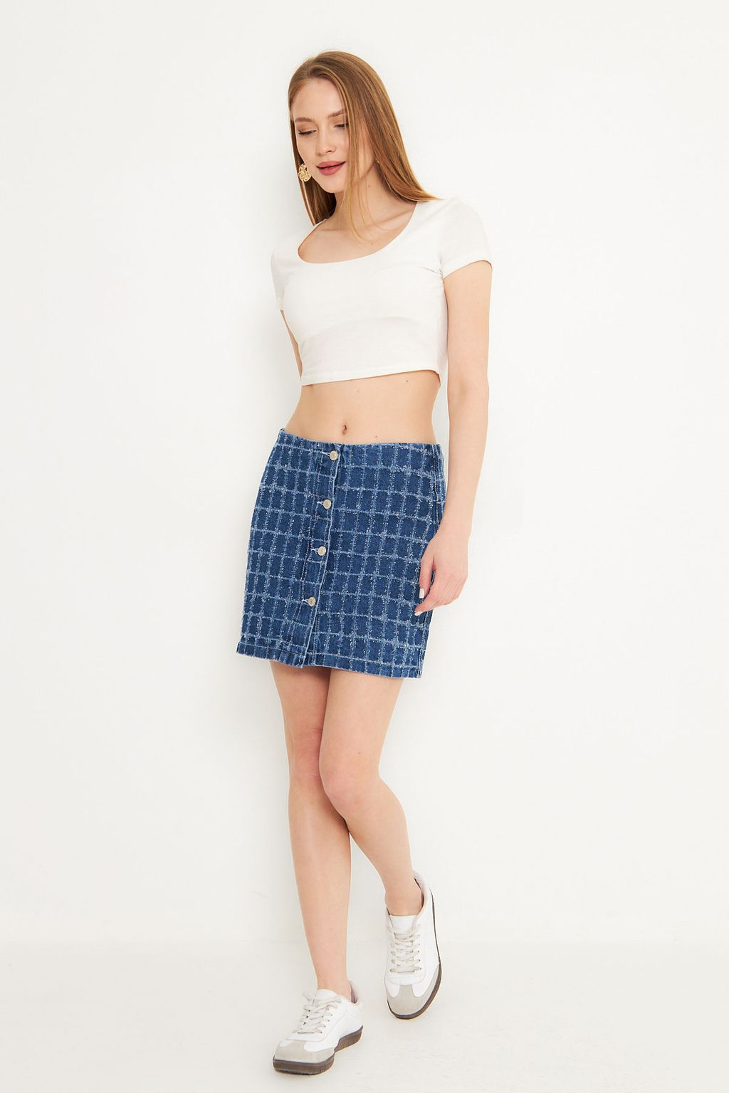 TRENDYOLMILLA Mavi Dokulu Dugme Detayl? Mini Denim Etek TWOSS25ET00170  фото 2