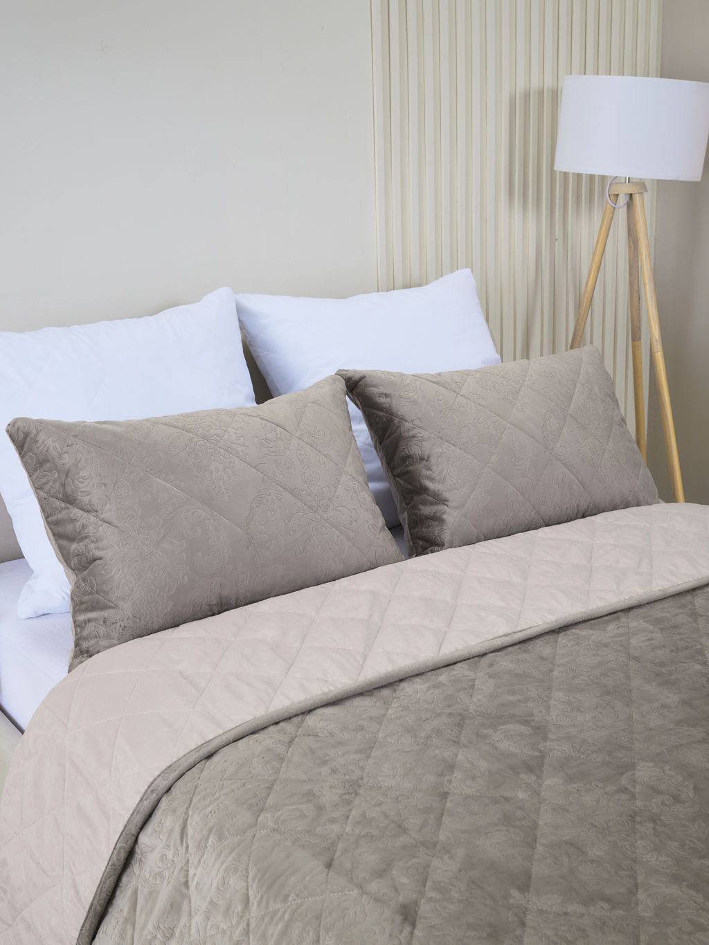 Набор покрывало и чехлы на подушку - Кристалл, цвет какао 220x240