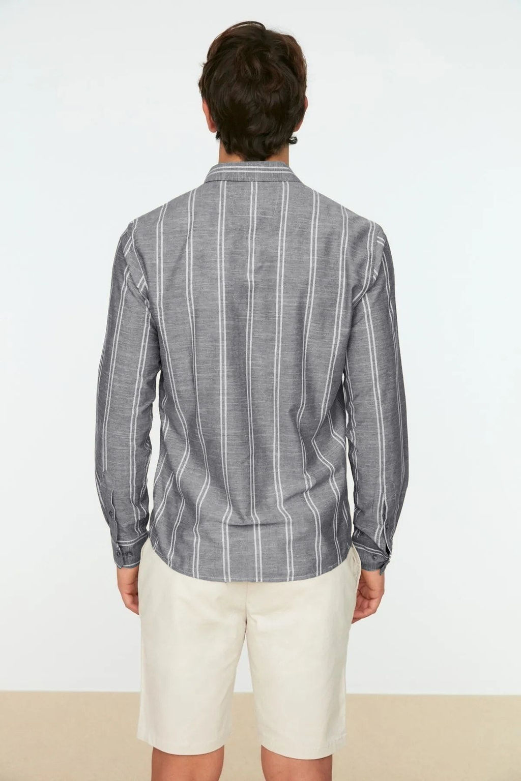 TRENDYOL MAN Beyaz Slim Fit Dugmeli Yaka Ince Cizgili Gomlek TMNSS20GO0092 - Trendyolmilla фото 34