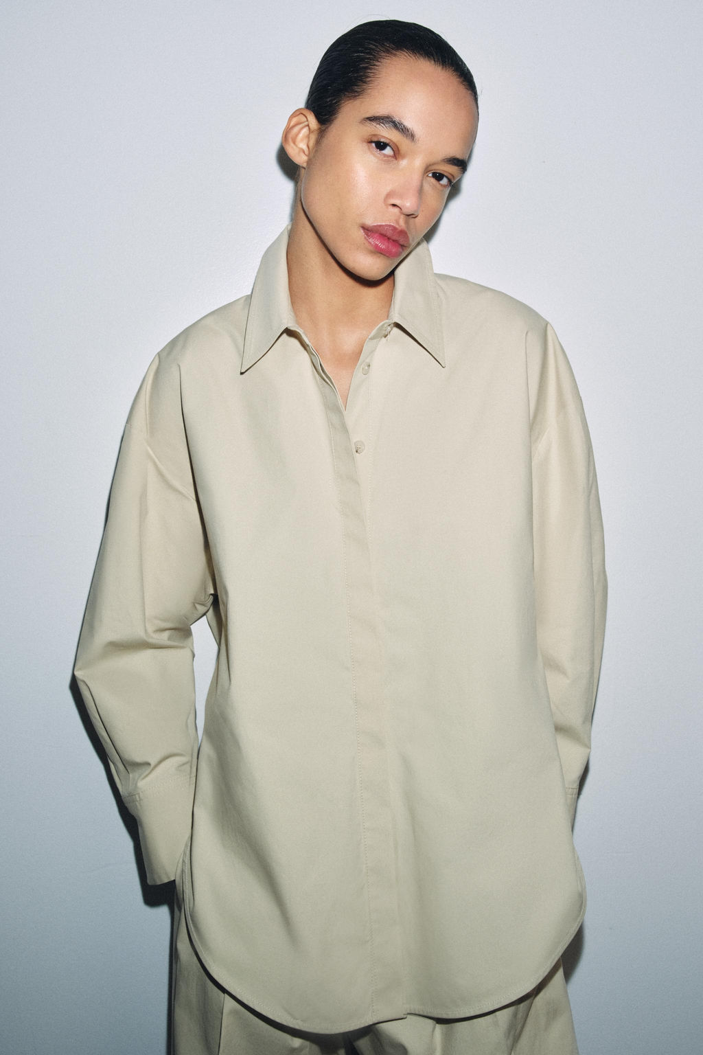 CAMISA OVERSIZE ZW COLLECTION LIMITED EDITION / Beige claro - Zara фото 2