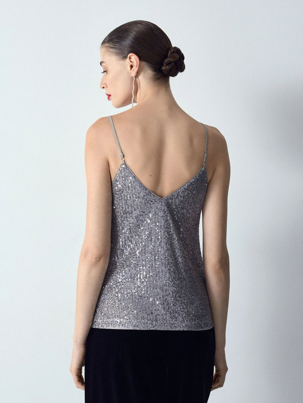 Топ с пайетками на бретелях - Emka фото 5