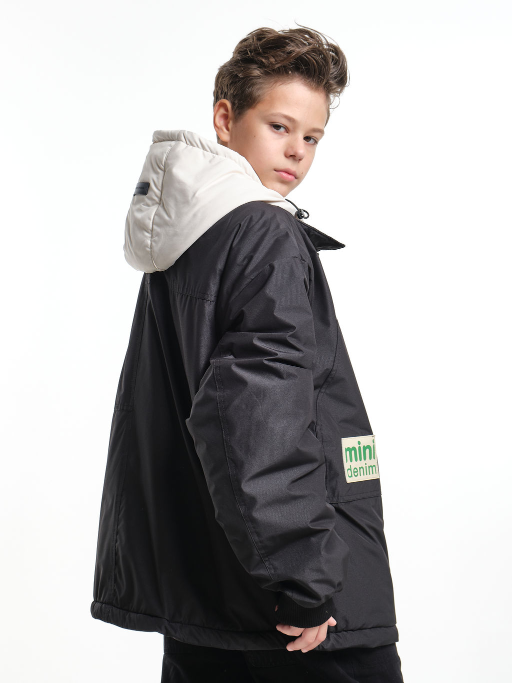 Куртка для мальчика утепленная 33-8215 черный