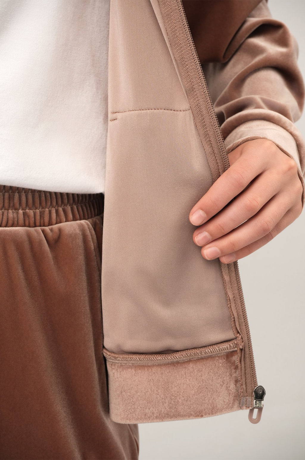 Велюровый костюм для девочки Happyfox