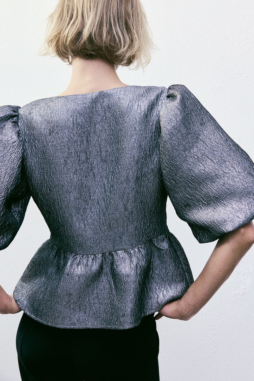 Blusa en tejido jacquard con lazadas - H&m фото 3