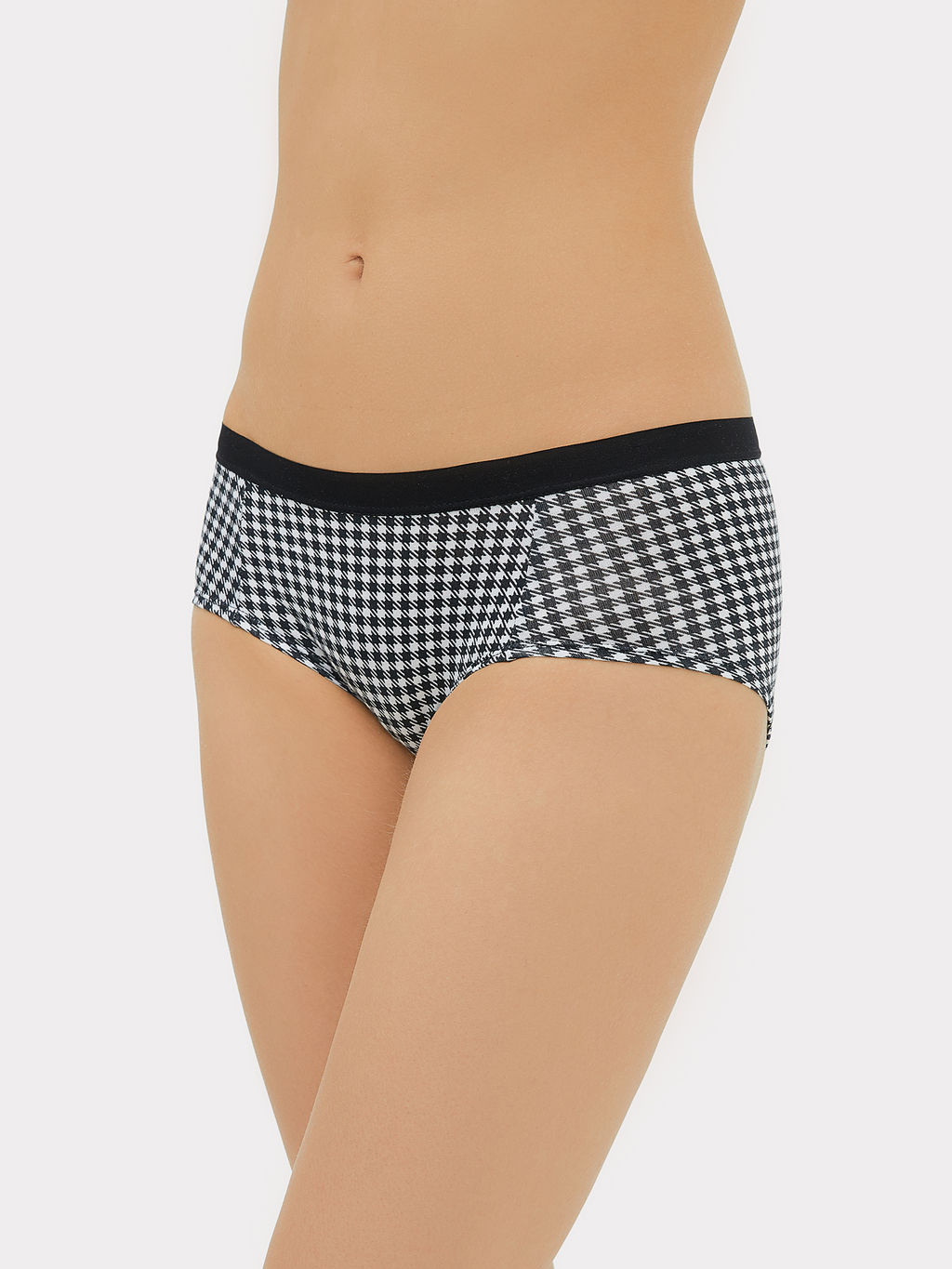 Трусы женские шорты мультипак (3 шт.) белые в черную клеточку черная клеточка на белом 412263-3 - Mark formelle фото 2