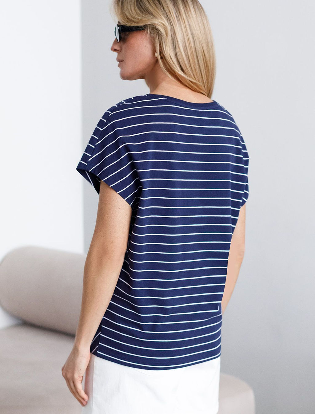 Футболка в полоску с V-вырезом и цельнокроеным рукавом из гладкого хлопка