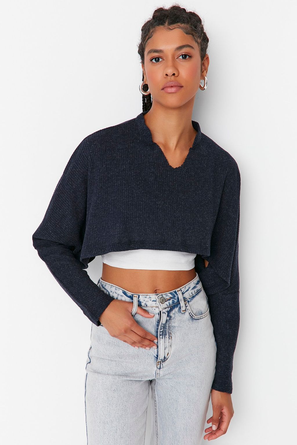 Trendyolmilla Lacivert Super Crop Uzun Kol Triko Gorunumlu Orme Bluz TWOAW21BZ1213