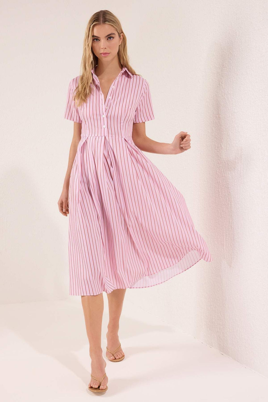 Pembe Cizgili Etegi Belden Ac?lan Dugmeli Midi Dokuma Elbise TWOSS25EL00187