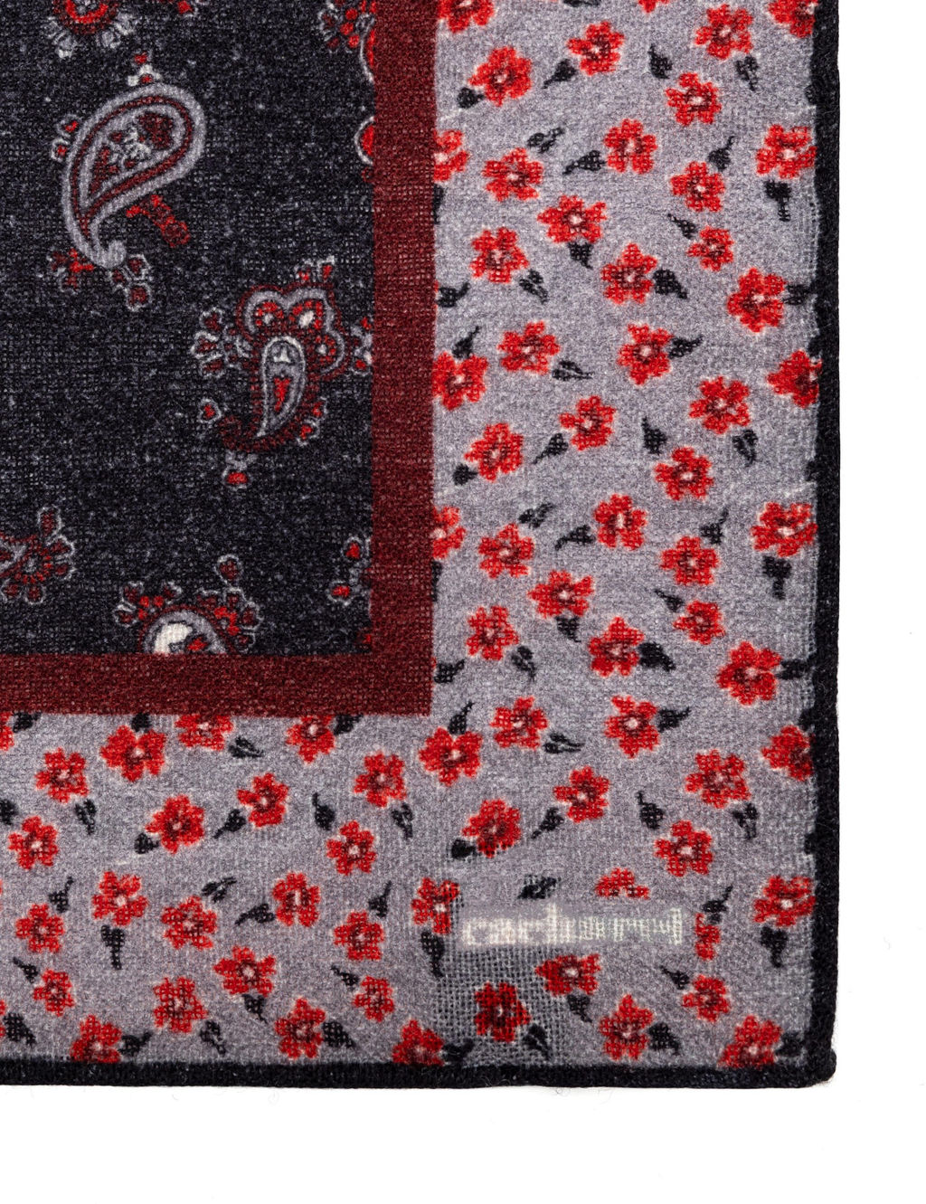 Черный платок - Cacharel фото 8